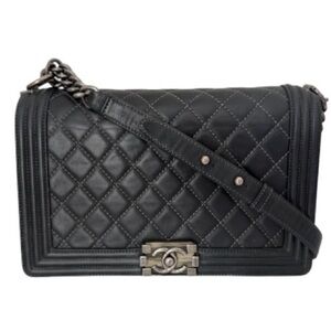 Chanel Boy Bag Dark Gray Quilted Leather with Contrast Stitching - Old Medium